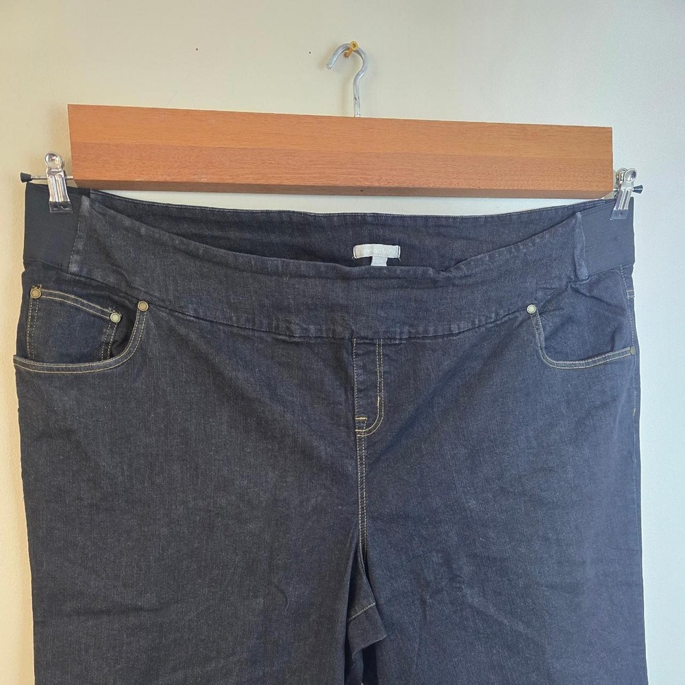 Woman Within dark wash denim capri jeans size 34W / 4X –Plus size pull-on shorts